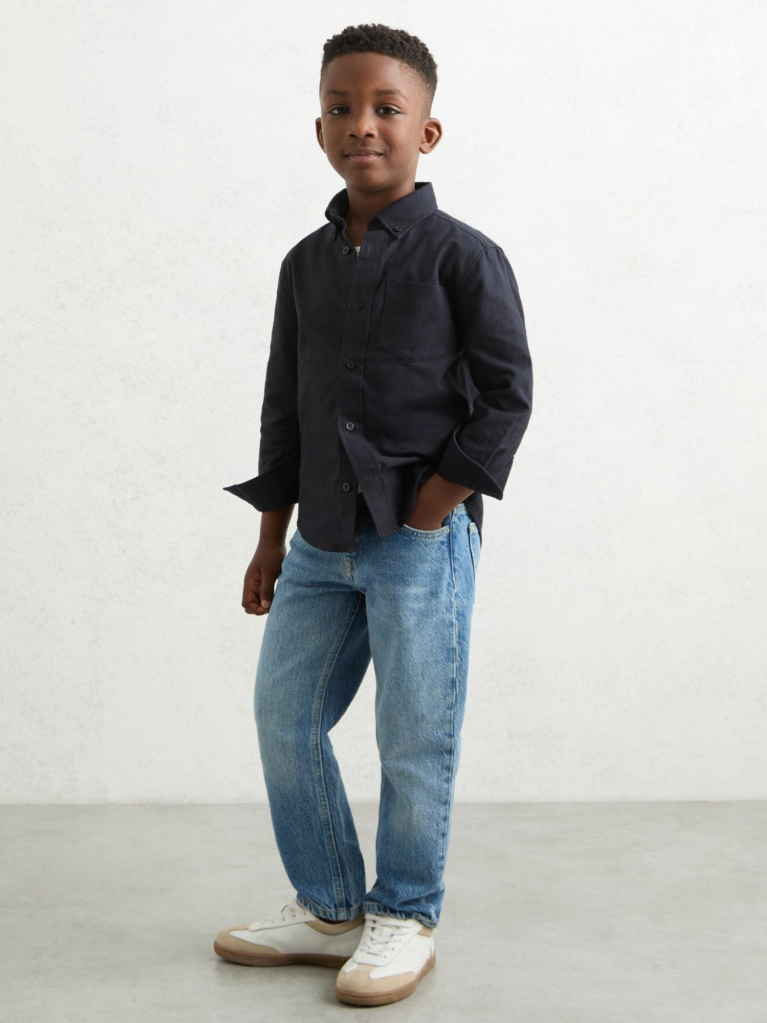9-13 yrs Button Down Oxford Shirt in Navy Children & Baby | Reiss