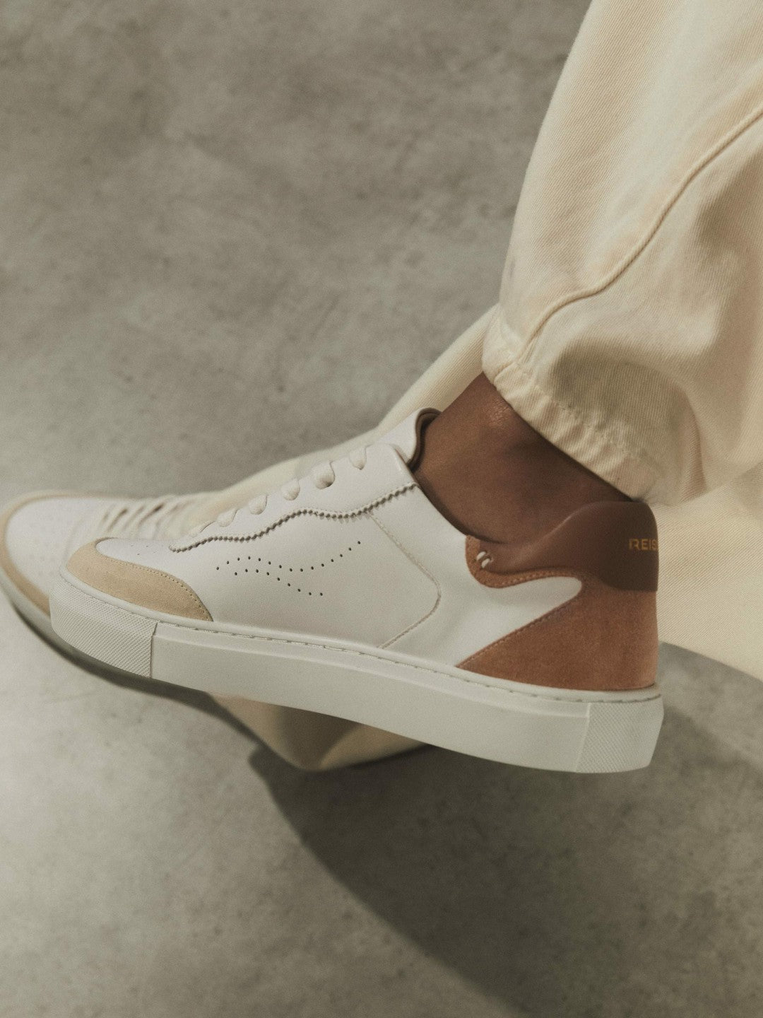 Leather Contrast Detail Trainers in White/Nude Women | Reiss