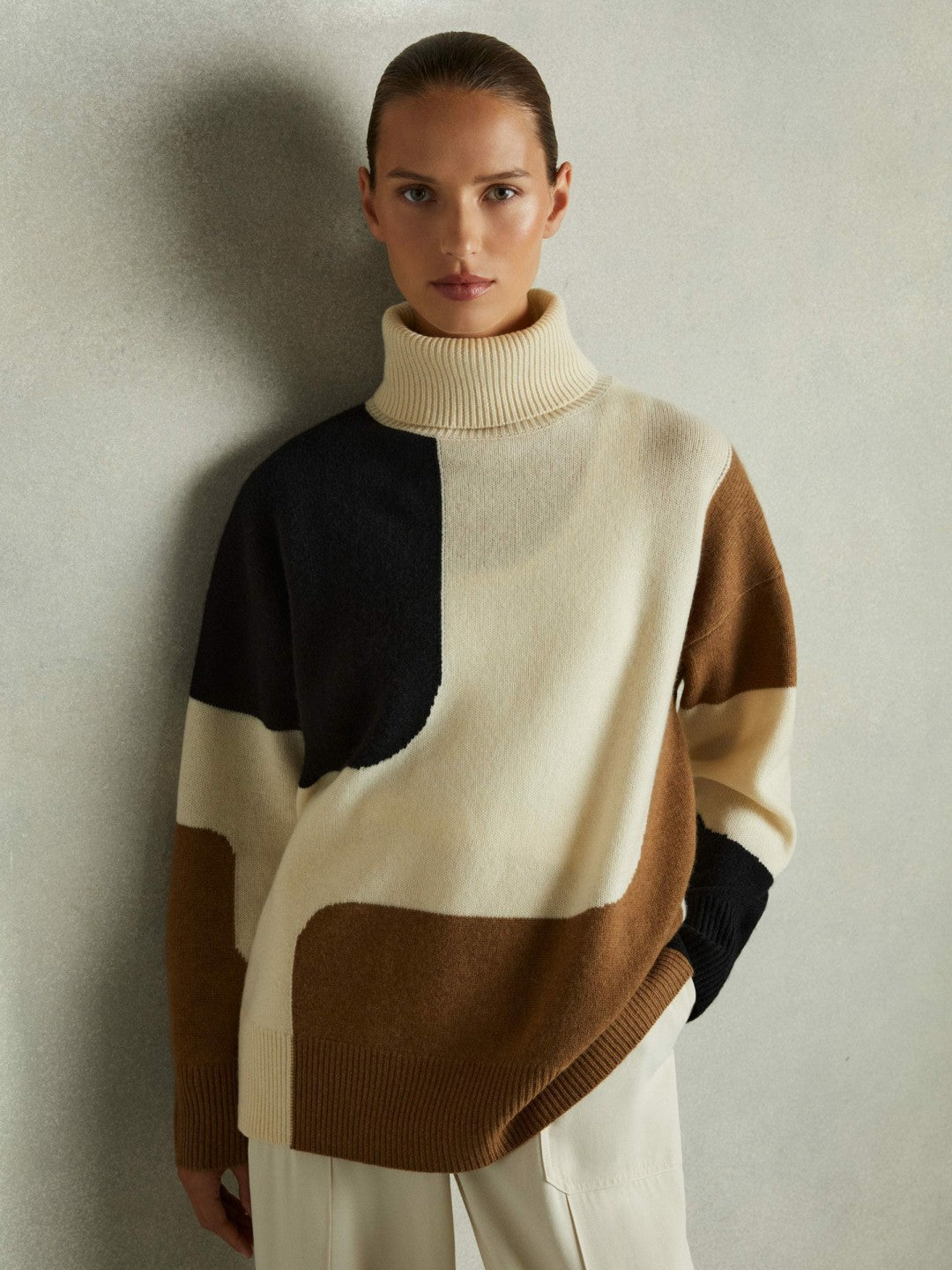 Wool-Cashmere Colourblock-Intarsia Jumper in Cream/Brown Women | Reiss