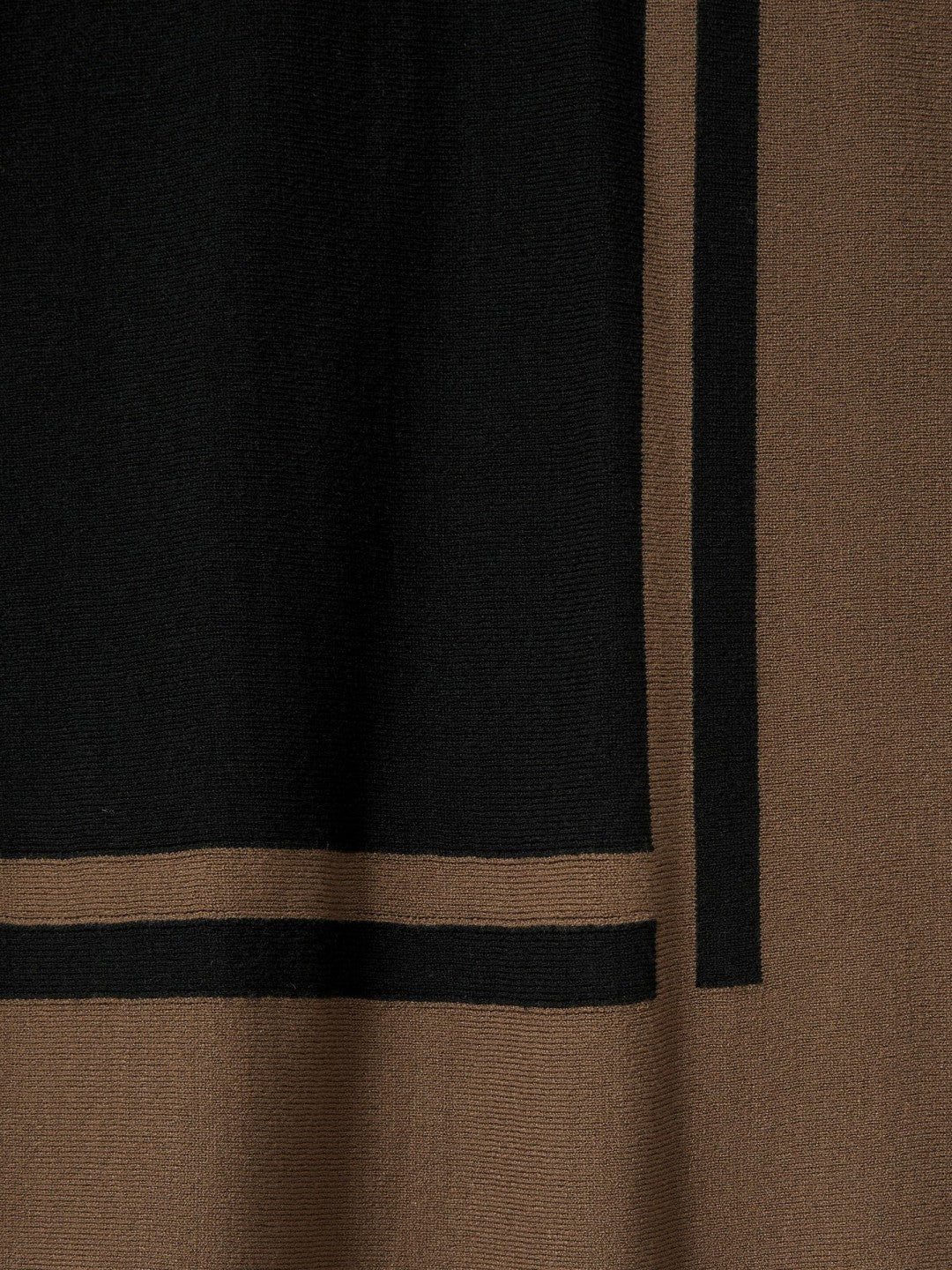Colourblock Roll Neck Split Hem Jumper in Black/Mink Women | Reiss