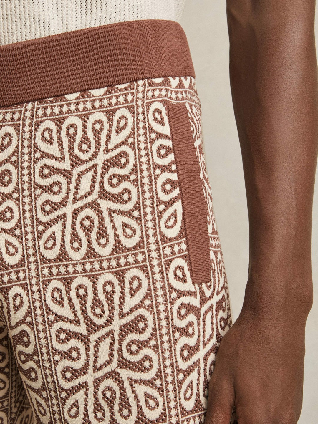 Tile Pattern Knit Shorts in Brown/White Men | Reiss