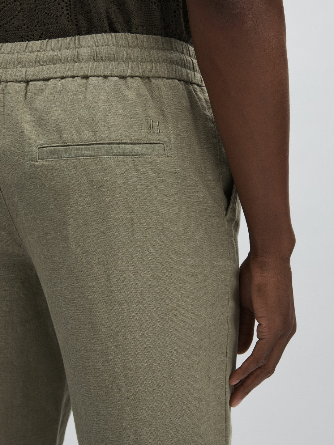 Les Deux Drawstring Trousers in Green/Ivory Men | Reiss