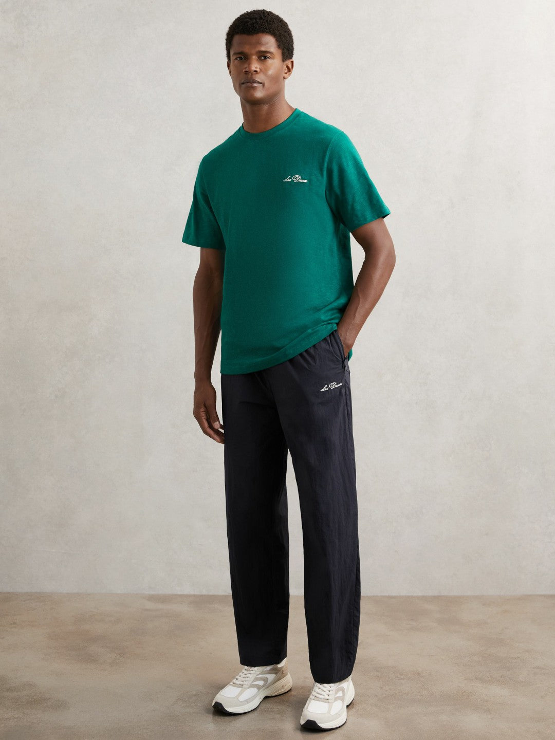Les Deux Technical Logo Joggers in Dark Navy Men | Reiss