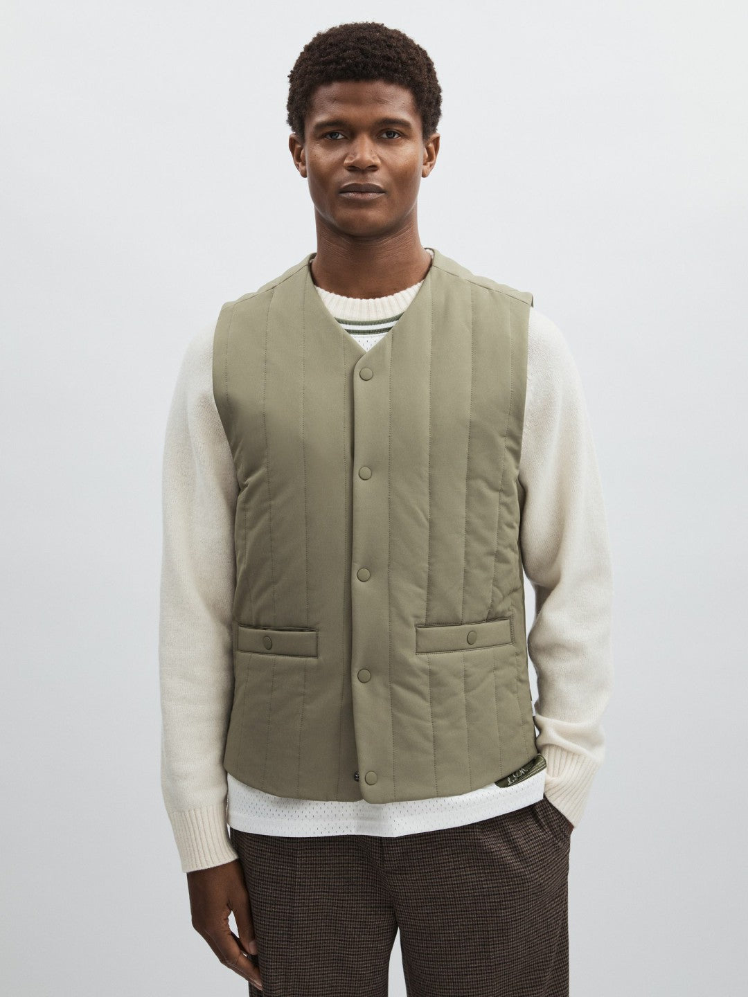 Les Deux Quilted Technical Gilet in Green Men | Reiss