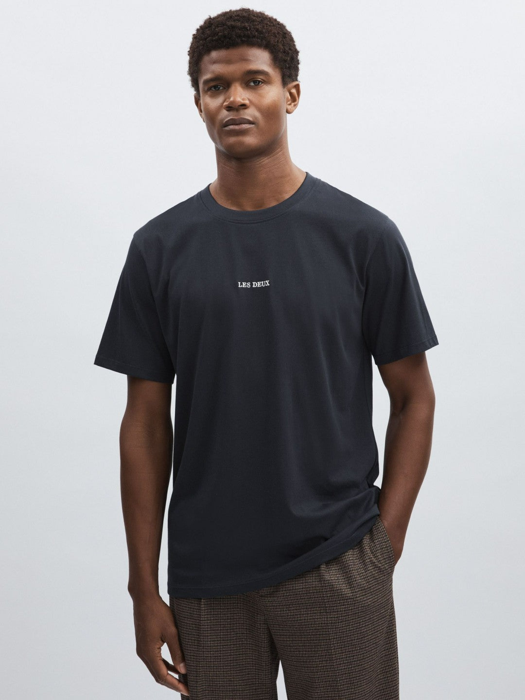 Les Deux Cotton Logo T-Shirt in Navy Blue Men | Reiss