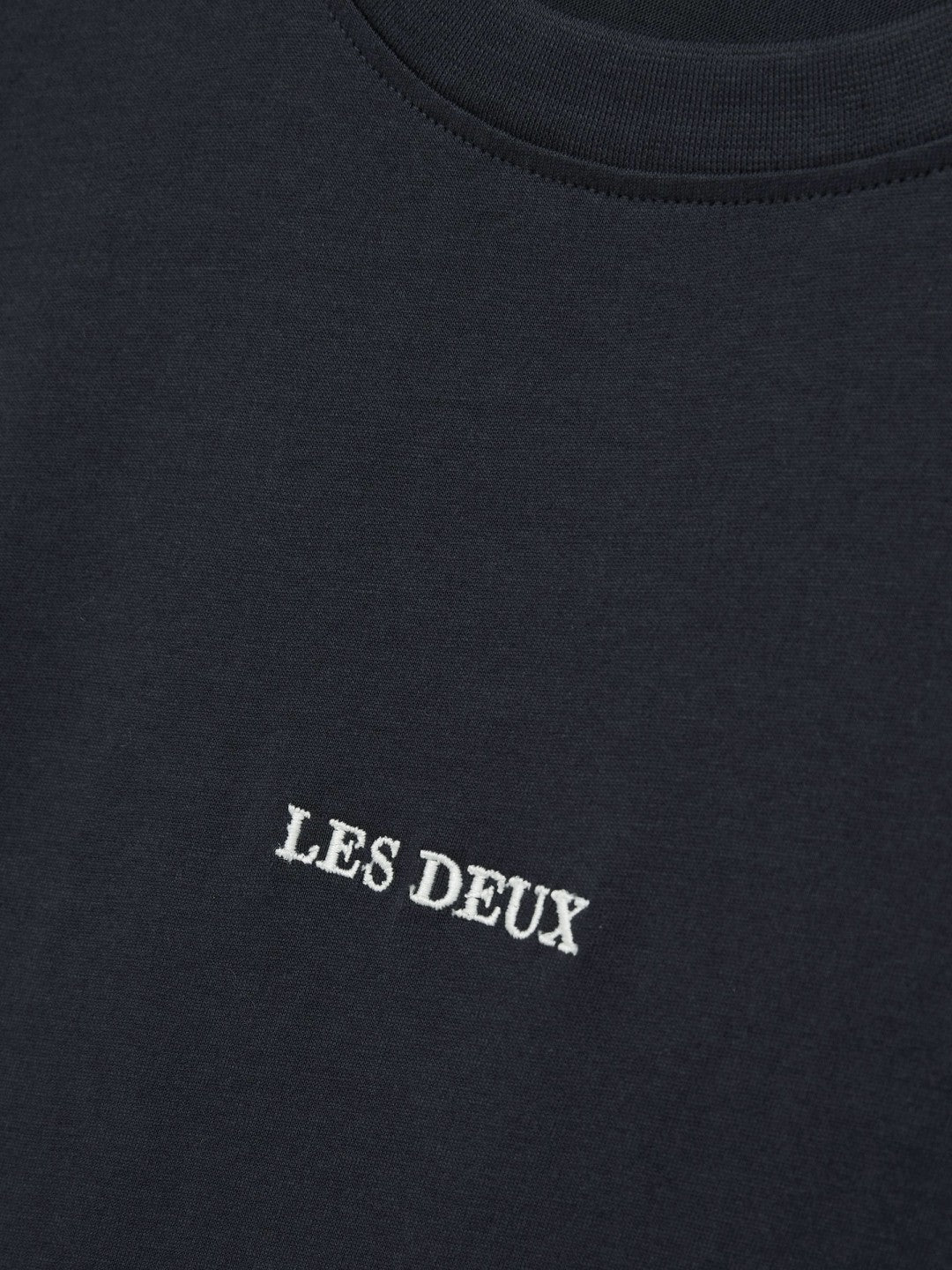 Les Deux Cotton Logo T-Shirt in Navy Blue Men | Reiss