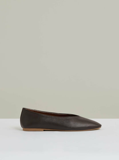 Leather Rounded-Point Toe Ballet Flats in Chocolate Women | Reiss