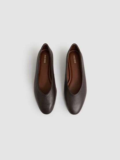 Leather Rounded-Point Toe Ballet Flats in Chocolate Women | Reiss
