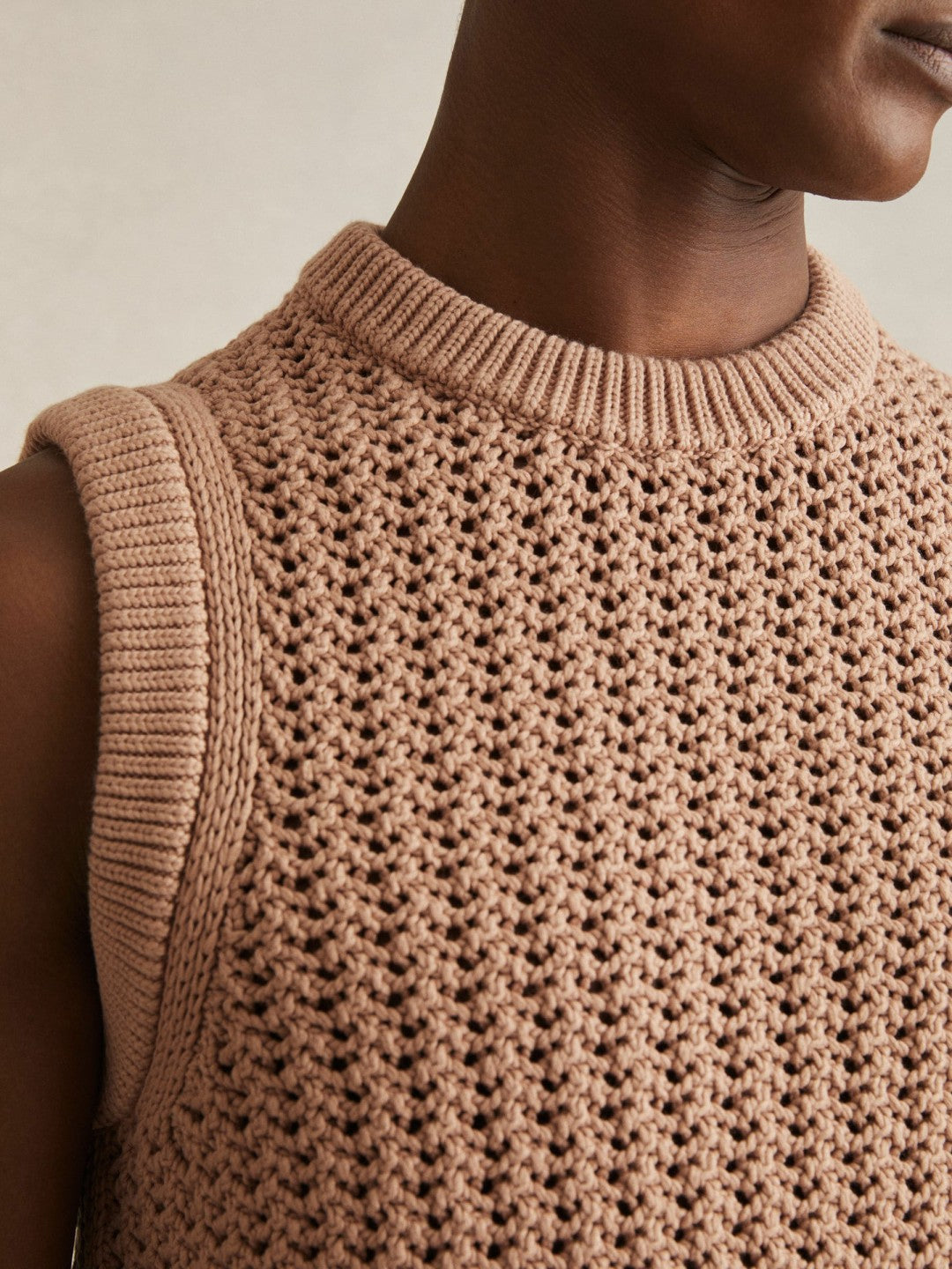 Cotton-Blend Crochet Vest in Soft Camel Men | Reiss