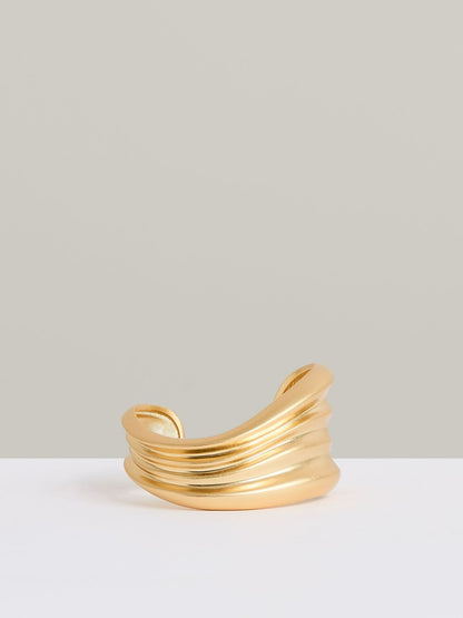 Fluid Sculpted Cuff in Gold Tone Women | Reiss