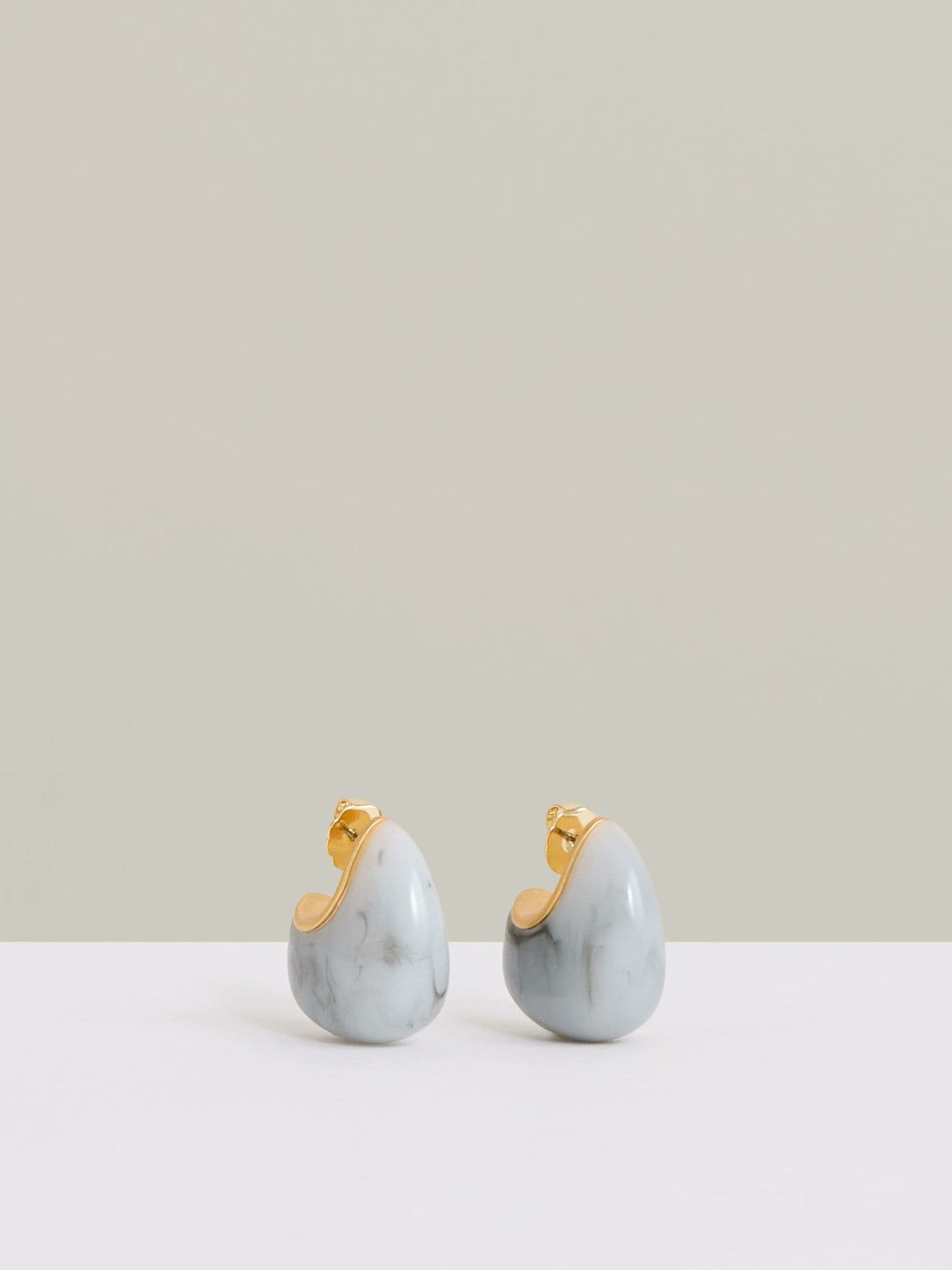 Curve Marble Scoop Earrings in Gold Tone Women | Reiss