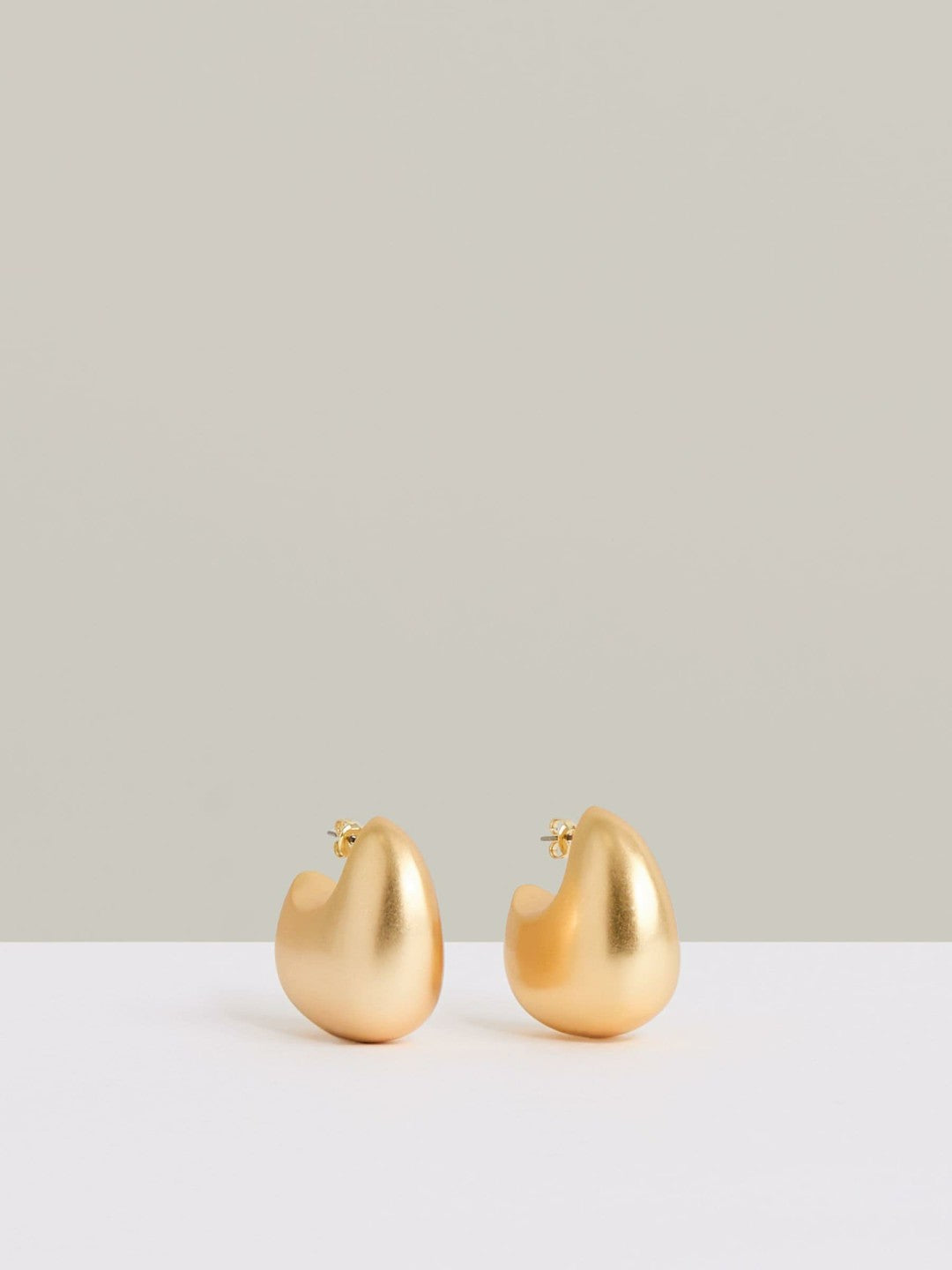 Curve Scoop Earrings in Gold Tone Women | Reiss