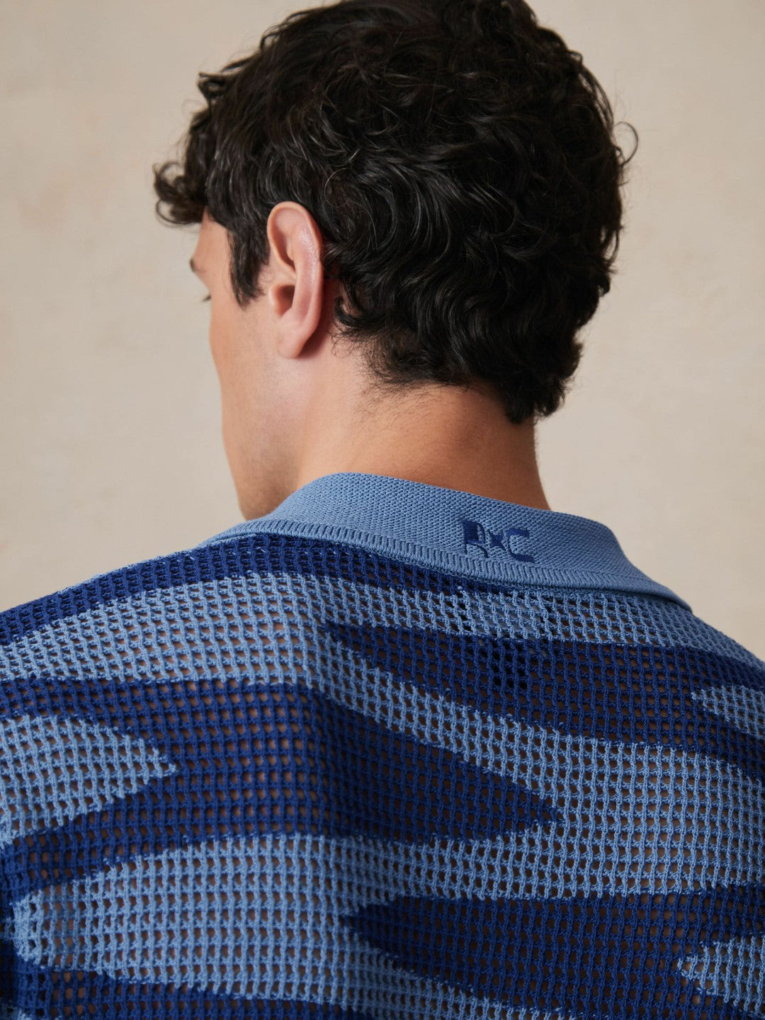 | Ché Wave Crochet Shirt in Blue Men | Reiss