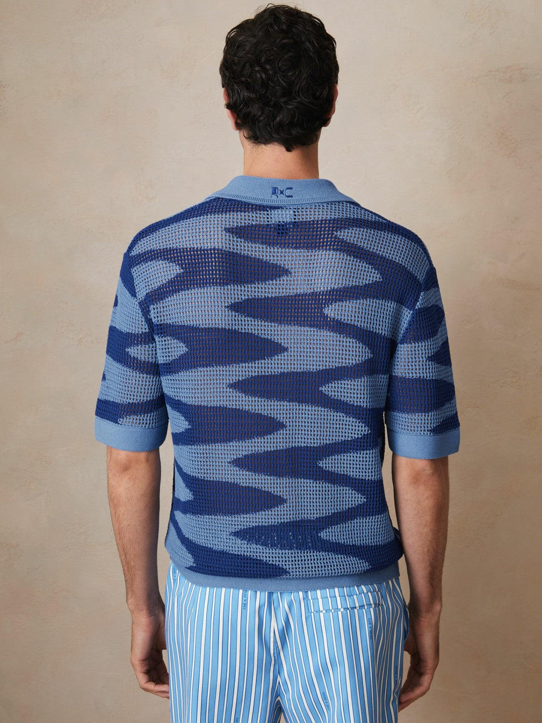 | Ché Wave Crochet Shirt in Blue Men | Reiss