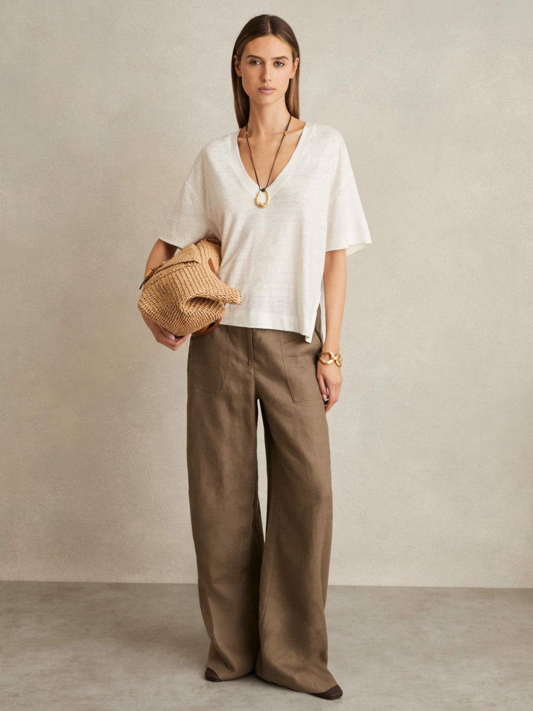 Linen V-Neck T-Shirt in White Women | Reiss