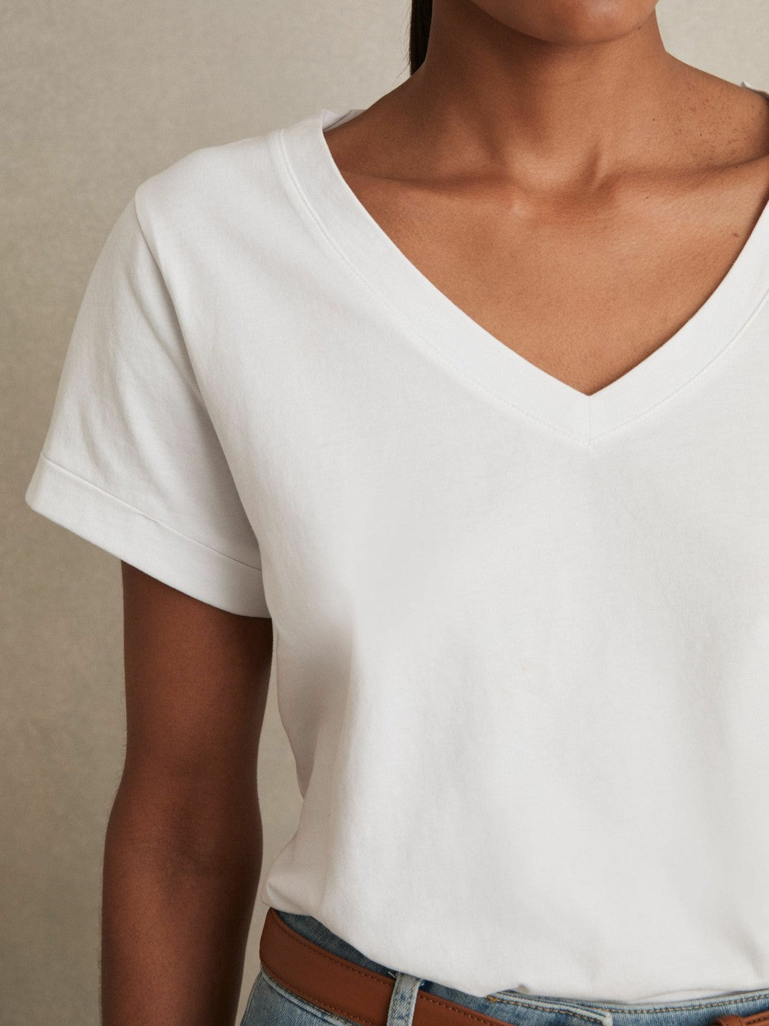 Brushed-Cotton V-Neck T-Shirt in White Women | Reiss