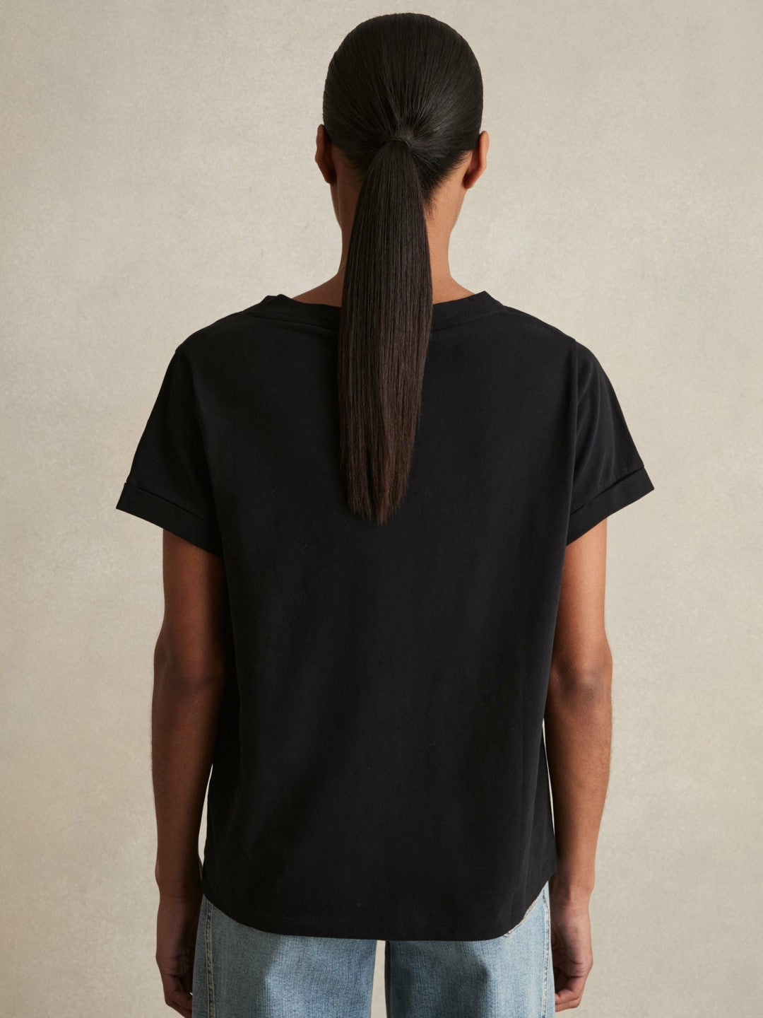 Brushed-Cotton V-Neck T-Shirt in Black Women | Reiss