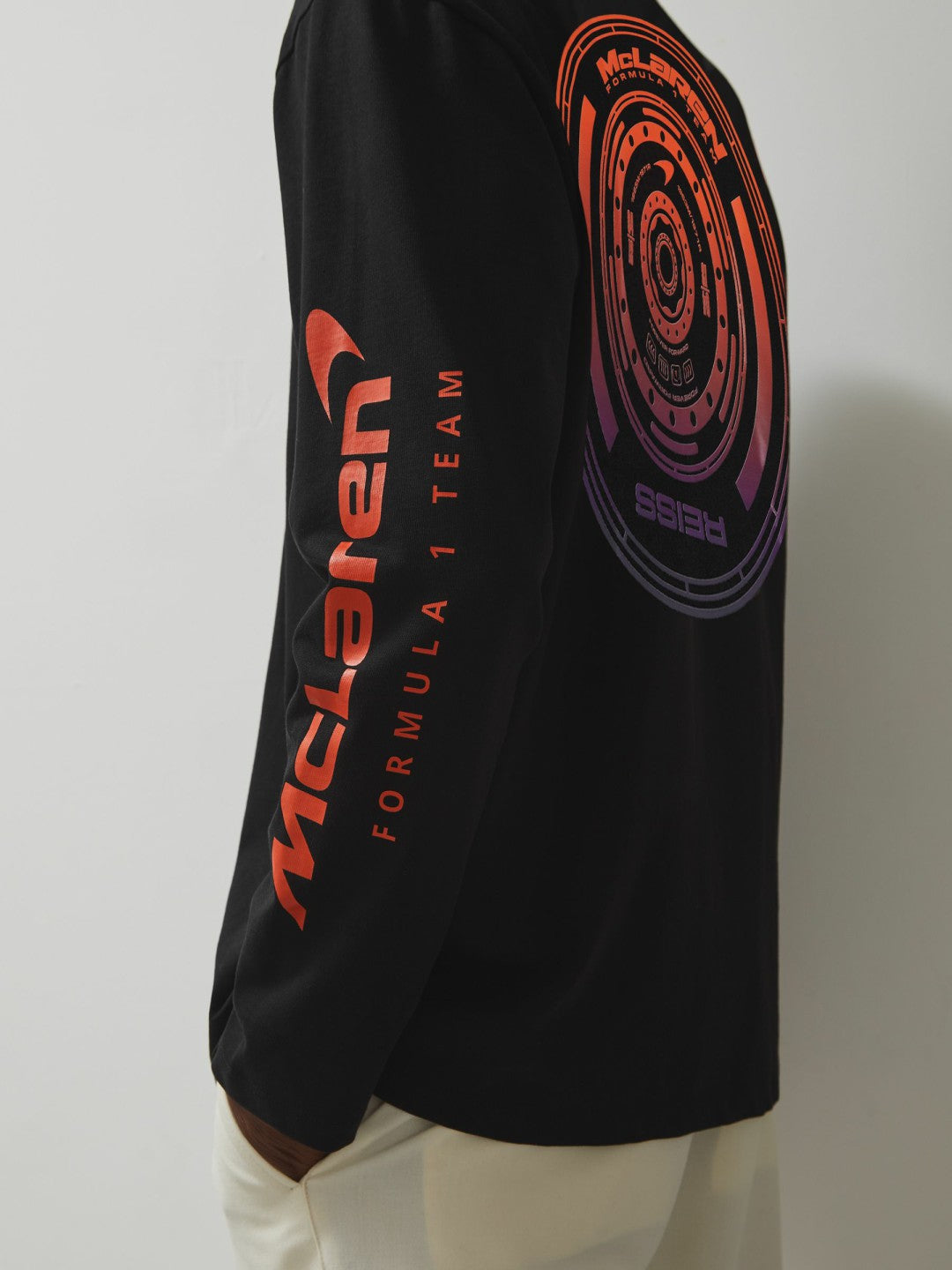 Unisex Fit McLaren F1 Team Tyre-Print T-Shirt in Black Men | Reiss