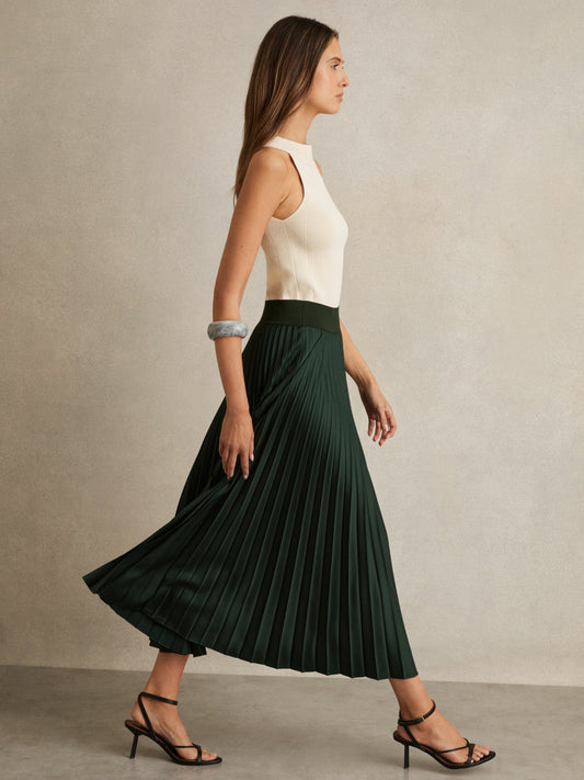 Pleated Midi Skirt in Dark Green Women | Reiss