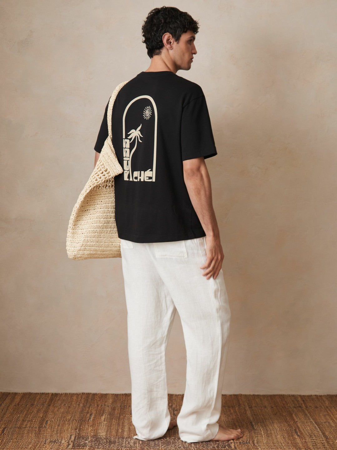 | Ché Cotton Palm-Print T-Shirt in Black Men | Reiss