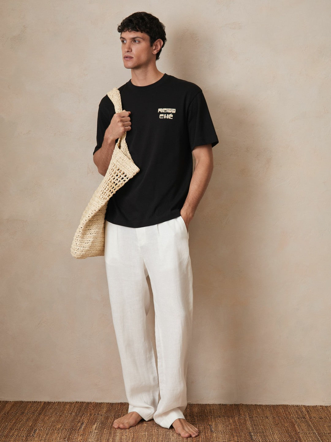 | Ché Cotton Palm-Print T-Shirt in Black Men | Reiss