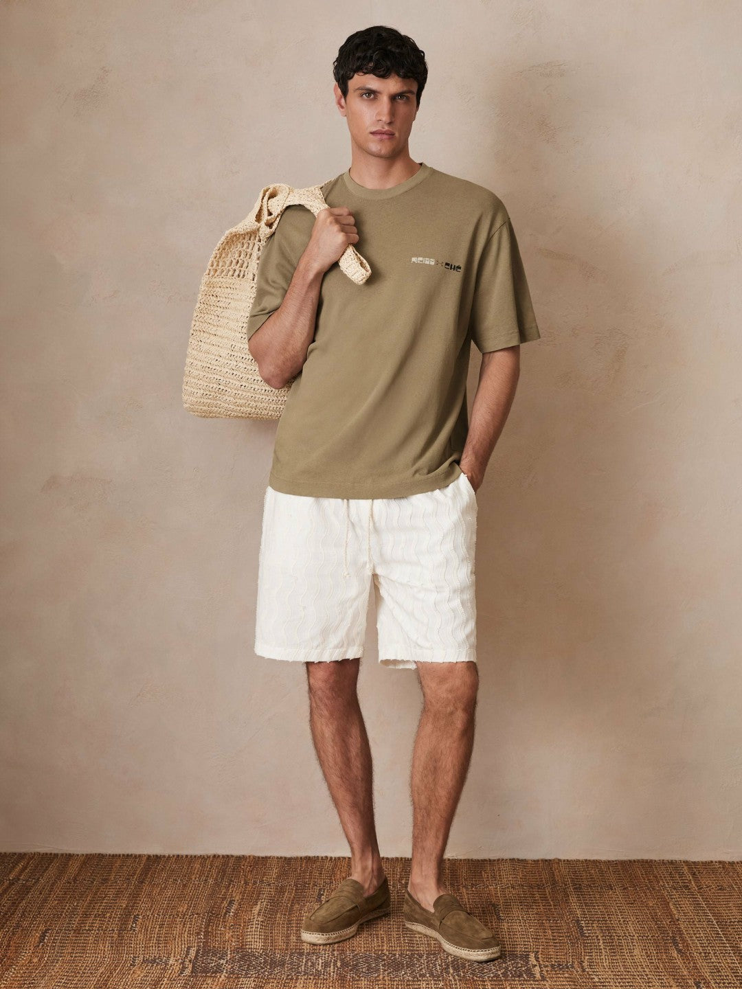 | Ché Cotton-Linen Sunset T-Shirt in Sage Green Men | Reiss