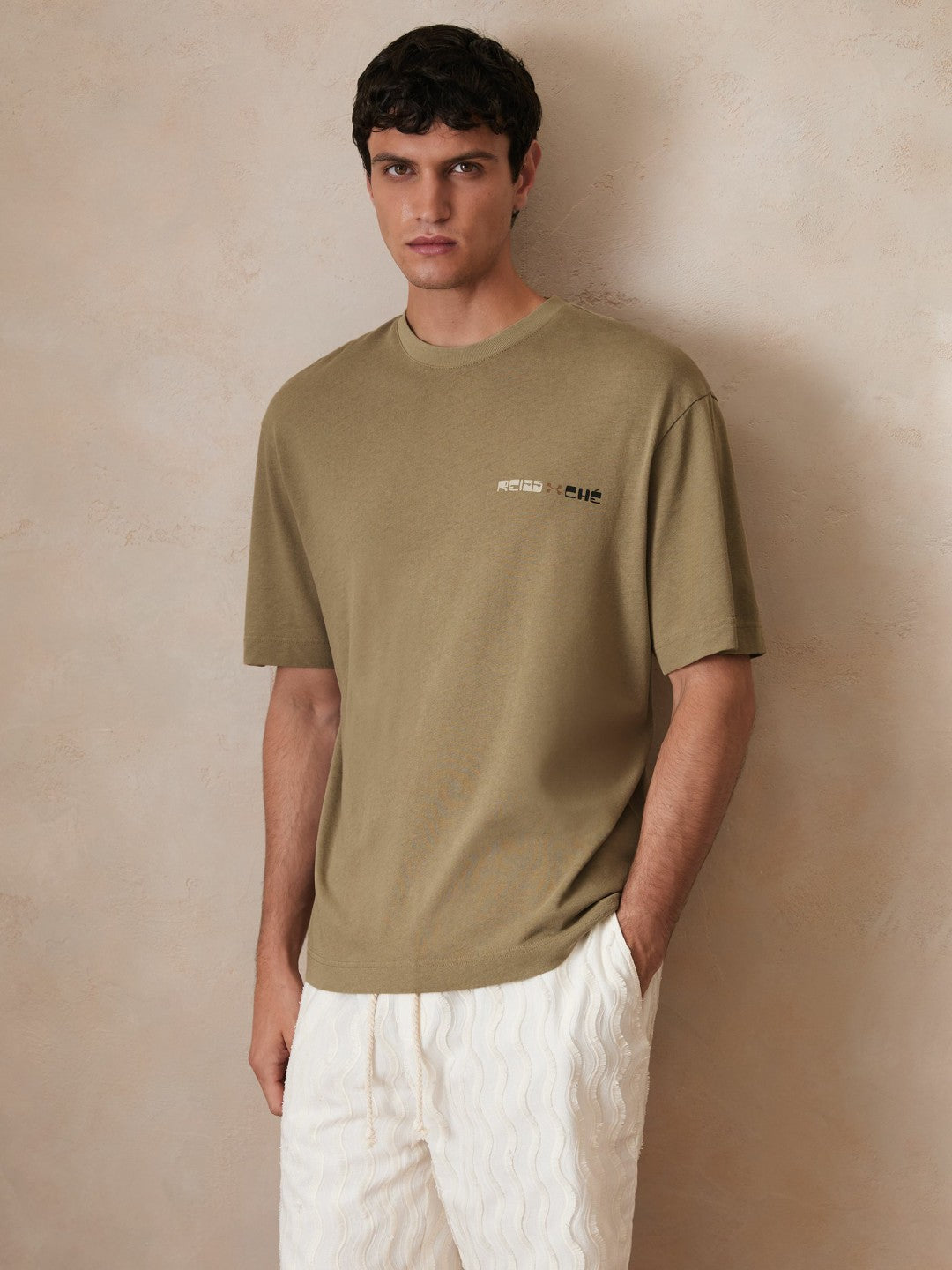 | Ché Cotton-Linen Sunset T-Shirt in Sage Green Men | Reiss