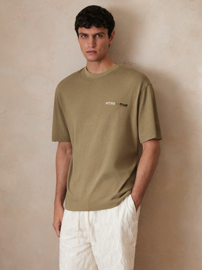 | Ché Cotton-Linen Sunset T-Shirt in Sage Green Men | Reiss