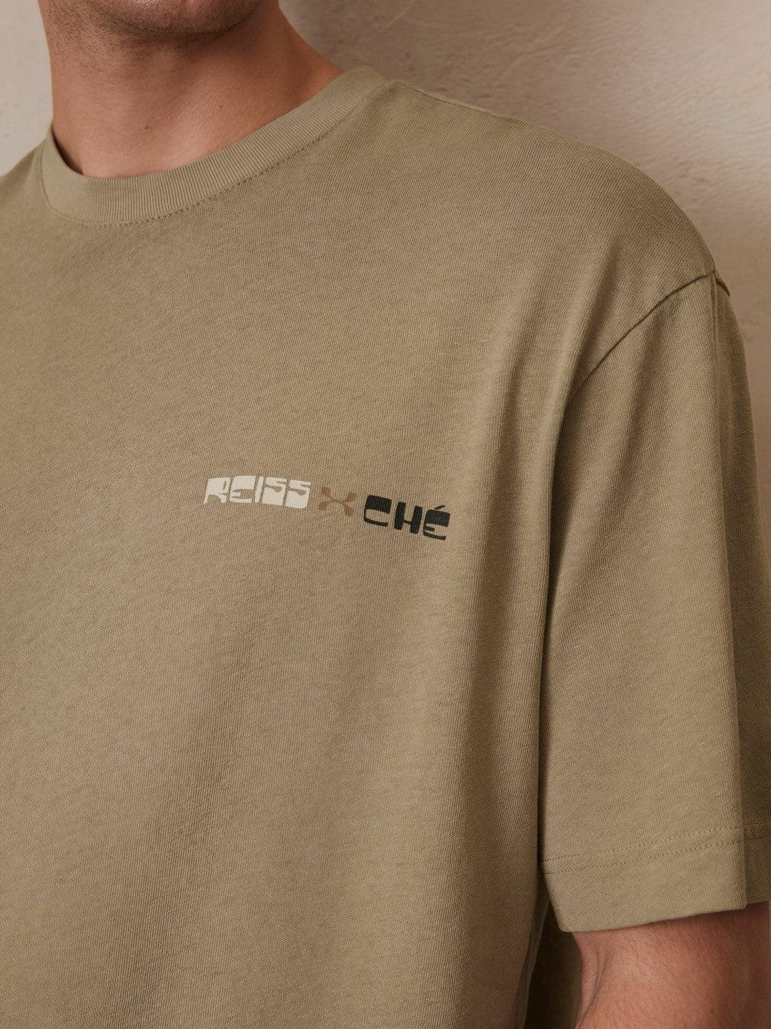 | Ché Cotton-Linen Sunset T-Shirt in Sage Green Men | Reiss