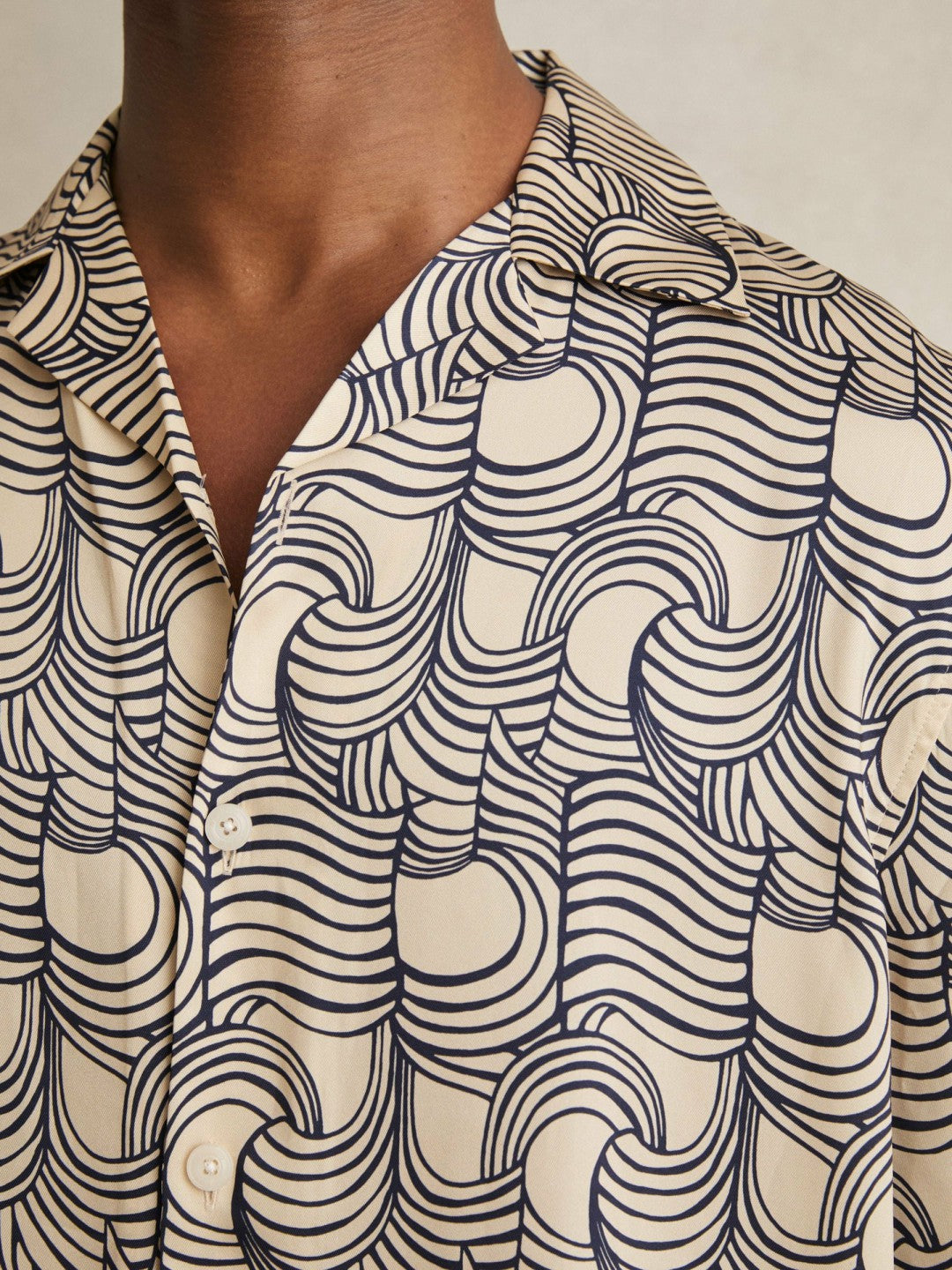 Wave Print Cuban Collar Shirt in Off White/Navy Men | Reiss