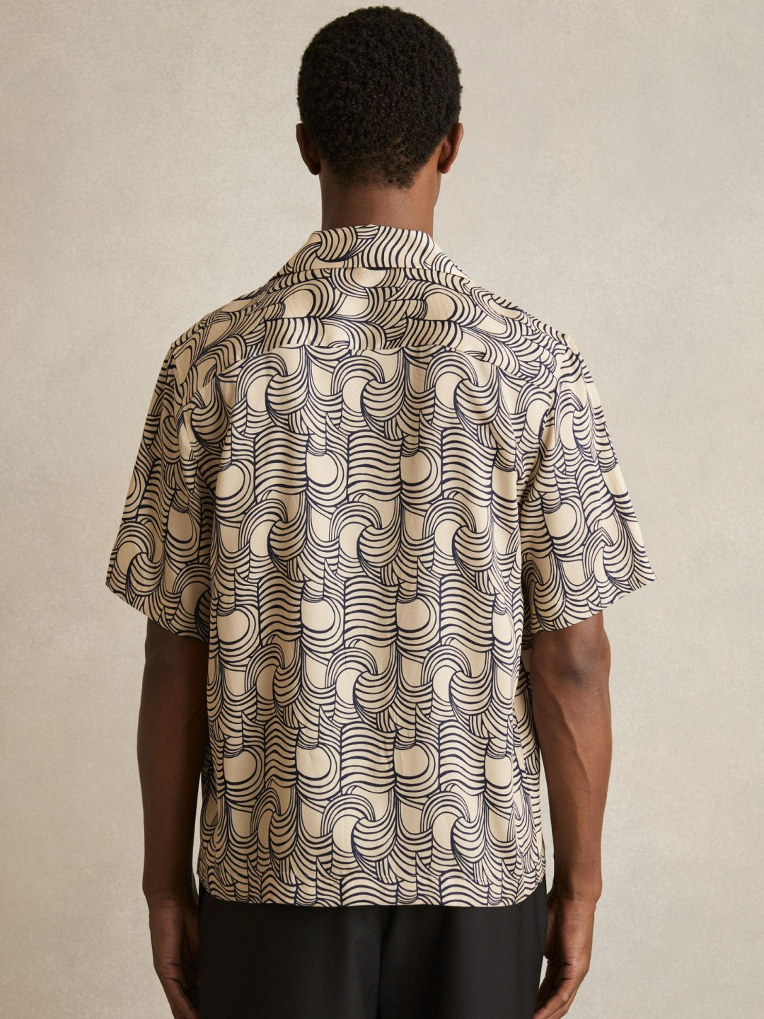 Wave Print Cuban Collar Shirt in Off White/Navy Men | Reiss