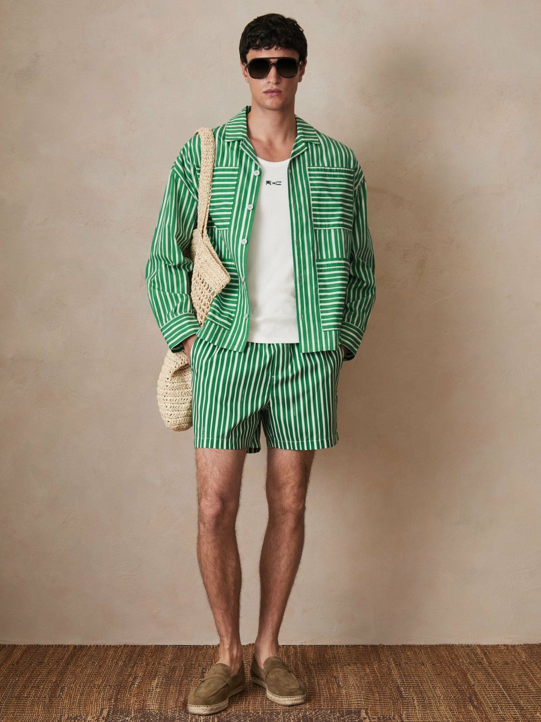 | Ché Poplin Stripe Pocket Shirt in Bright Green/White Men | Reiss