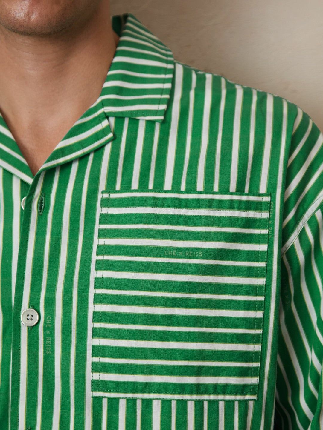 | Ché Poplin Stripe Pocket Shirt in Bright Green/White Men | Reiss