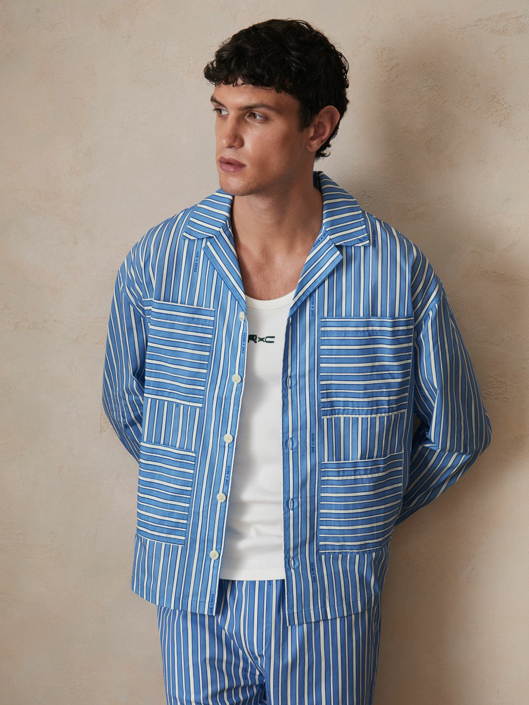 | Ché Poplin Stripe Pocket Shirt in Bright Blue/White Men | Reiss