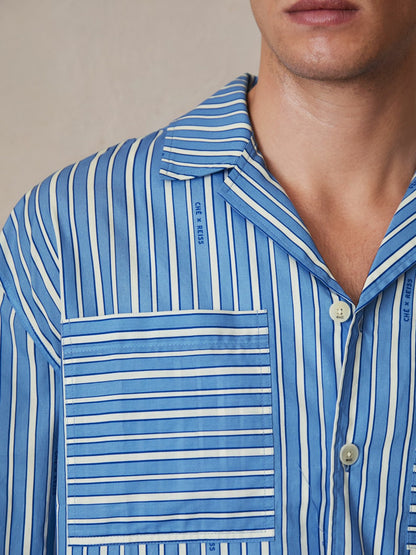 | Ché Poplin Stripe Pocket Shirt in Bright Blue/White Men | Reiss