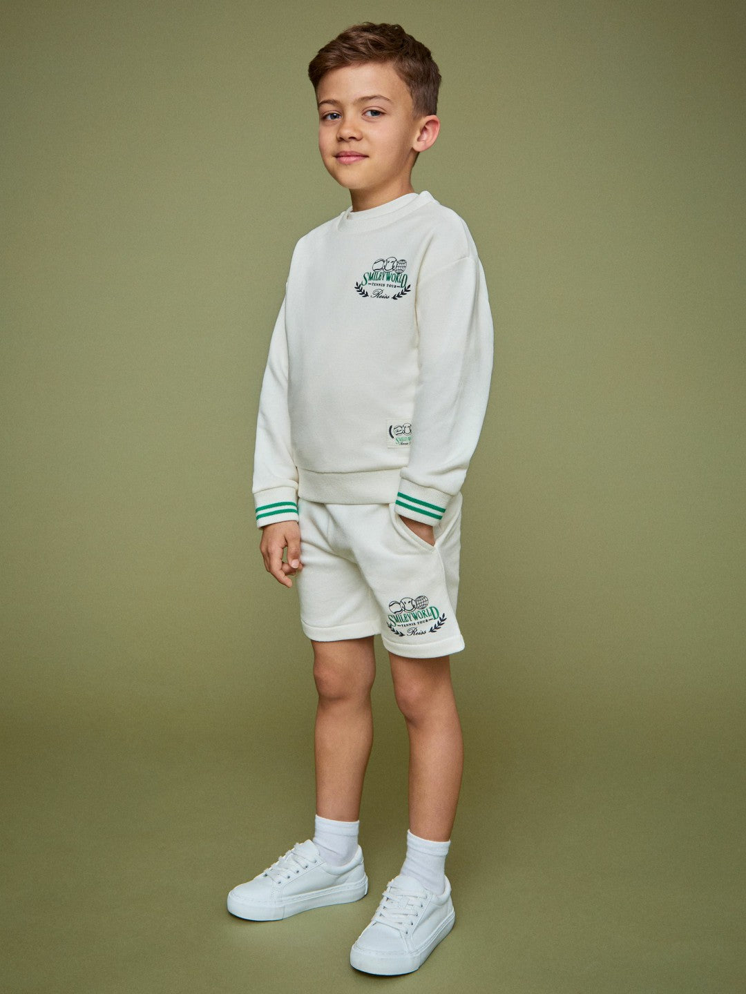 9-13 yrs SmileyWorld Logo Sweatshirt Unisex Fit in White Children & Baby | Reiss