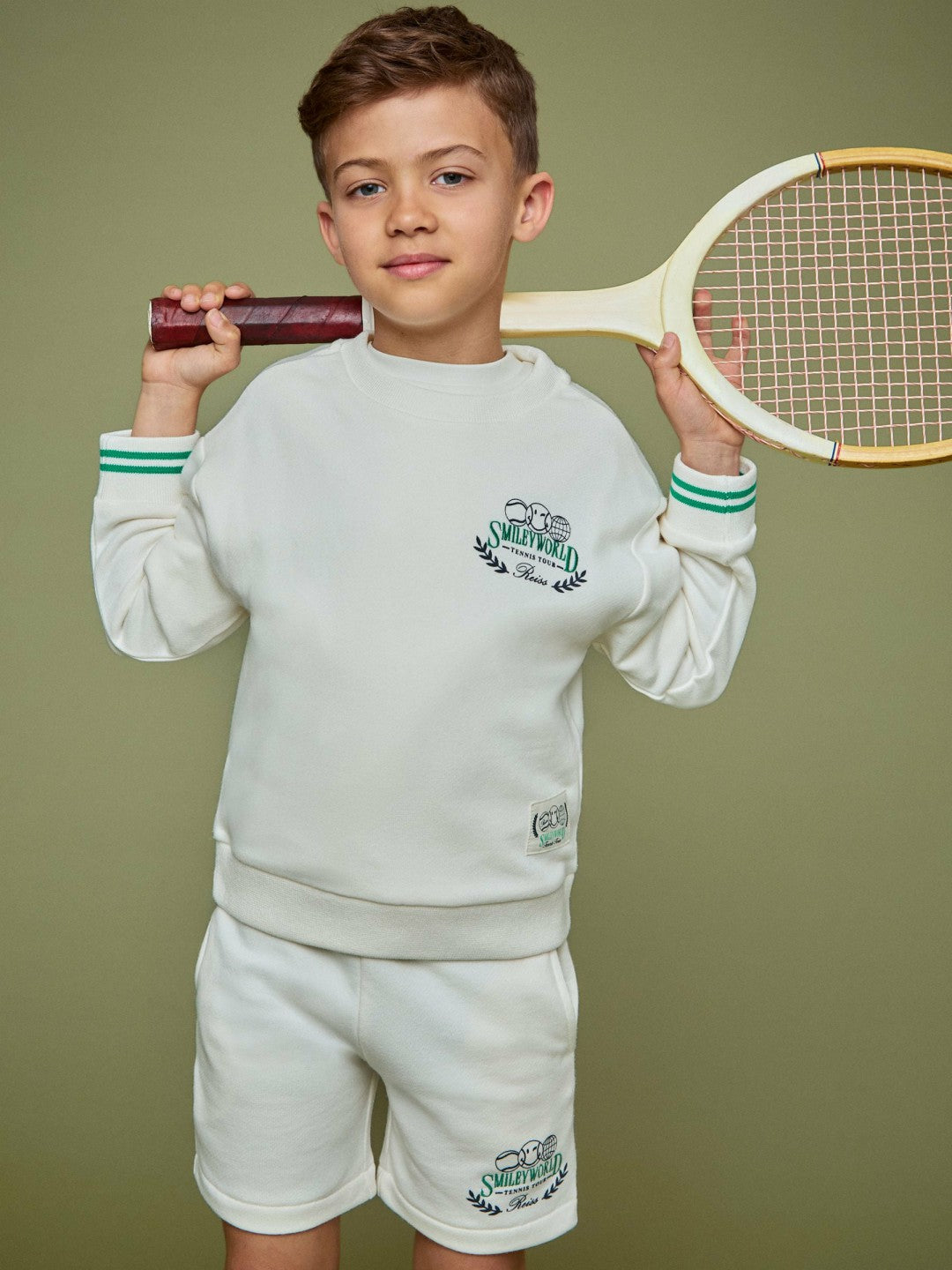 13-14 yrs SmileyWorld Logo Sweatshirt Unisex Fit in White Children & Baby | Reiss
