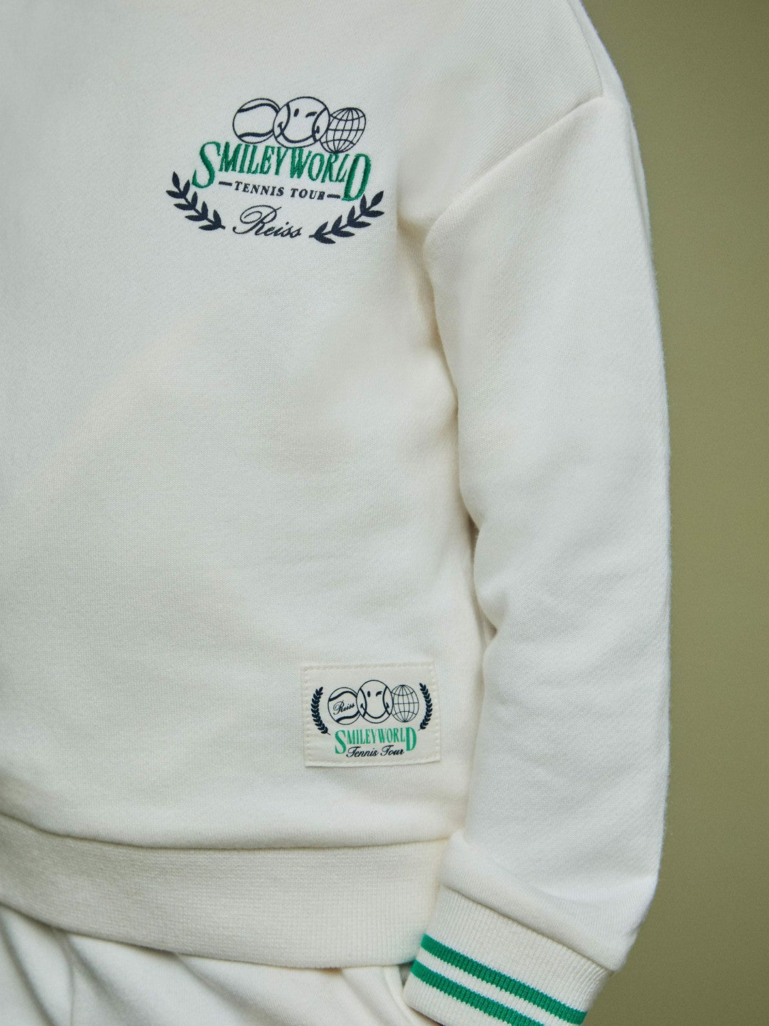 13-14 yrs SmileyWorld Logo Sweatshirt Unisex Fit in White Children & Baby | Reiss