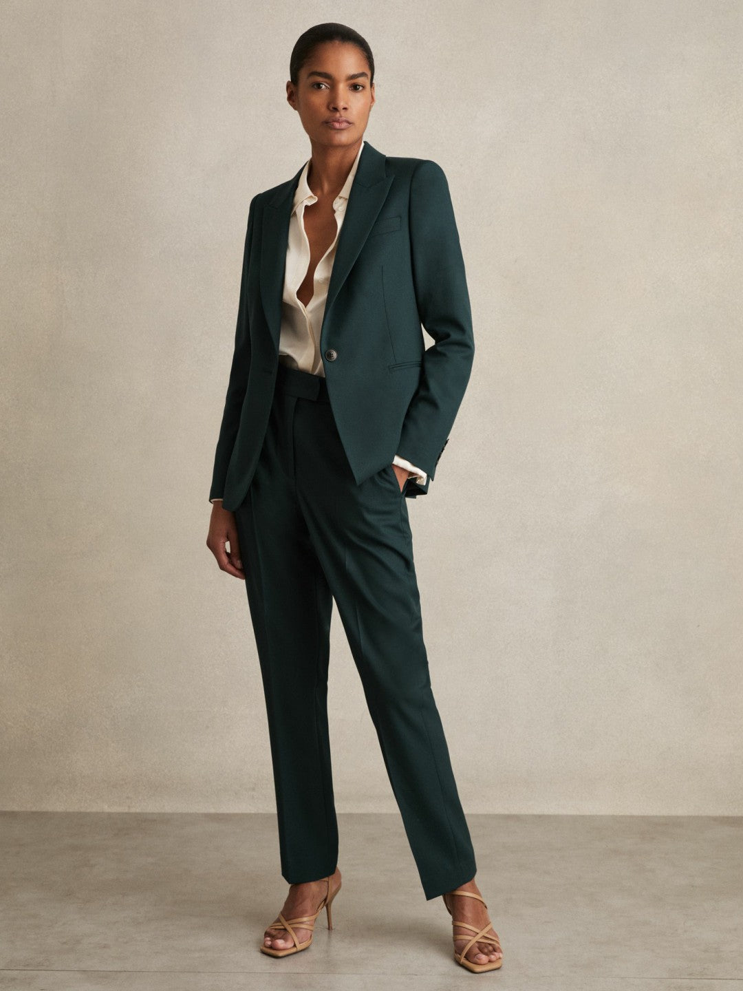 Wool-Blend Slim-Fit Suit Trousers in Green Women | Reiss