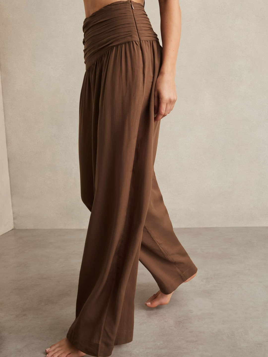Lyocell Blend Wide Leg Trousers in Brown Women | Reiss