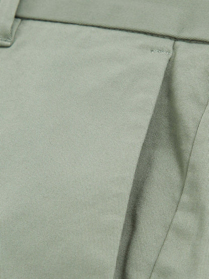 Short Length Casual Chino Shorts in Pistachio Men | Reiss