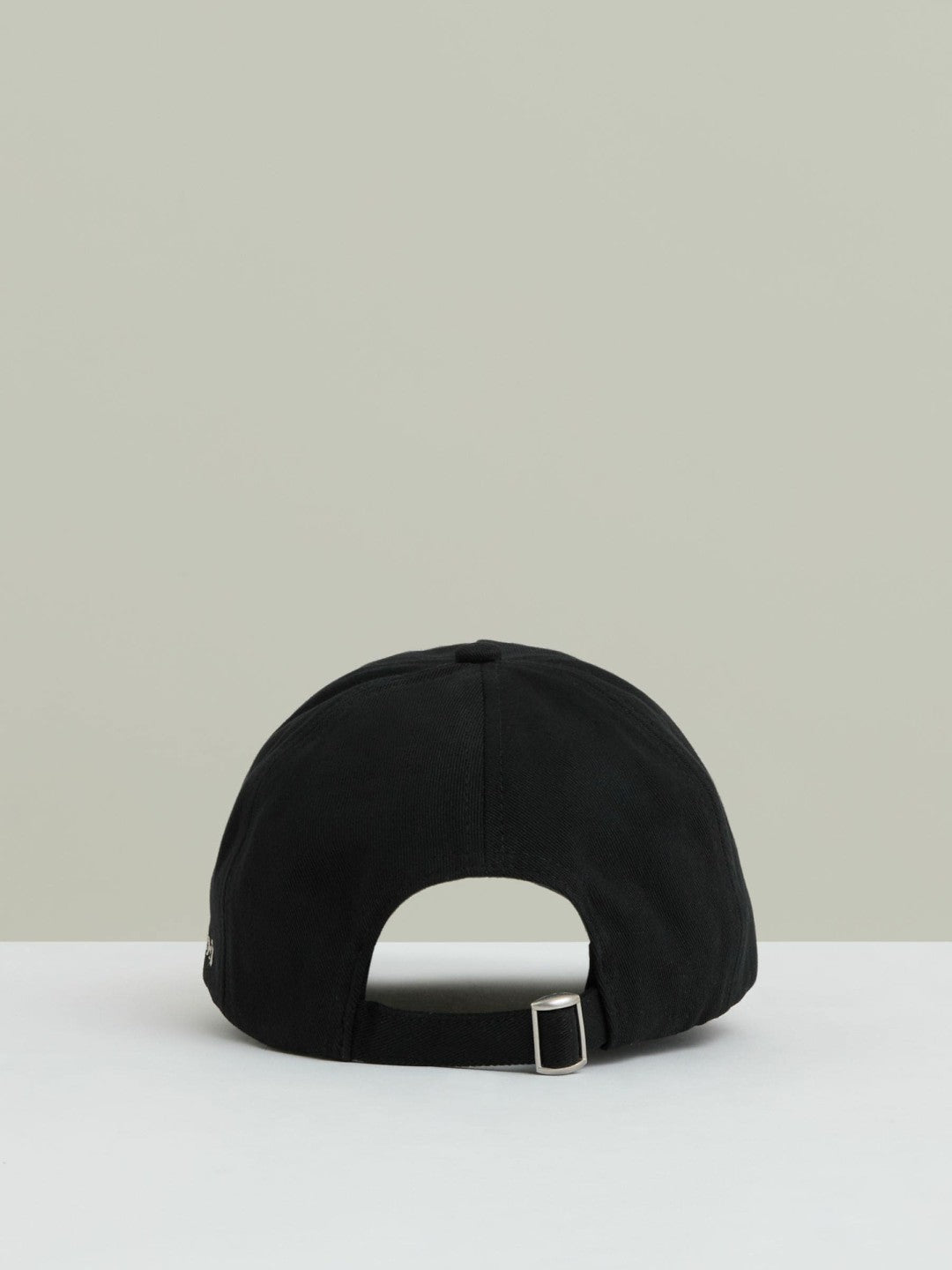 | Ché Logo-Embroidered Cap in Black Men | Reiss