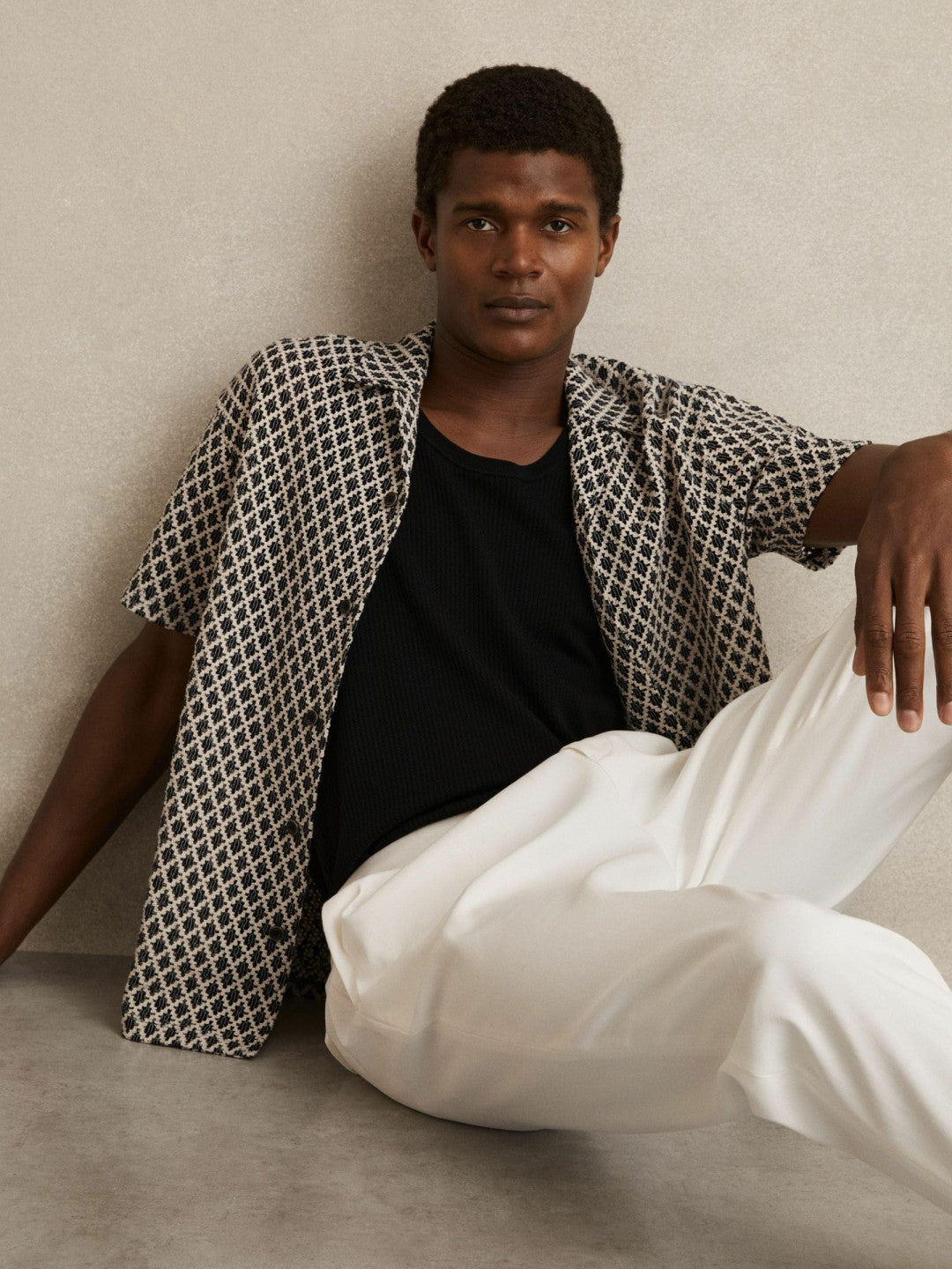Geometric-Crochet Cuban-Collar Shirt in Navy/White Men | Reiss