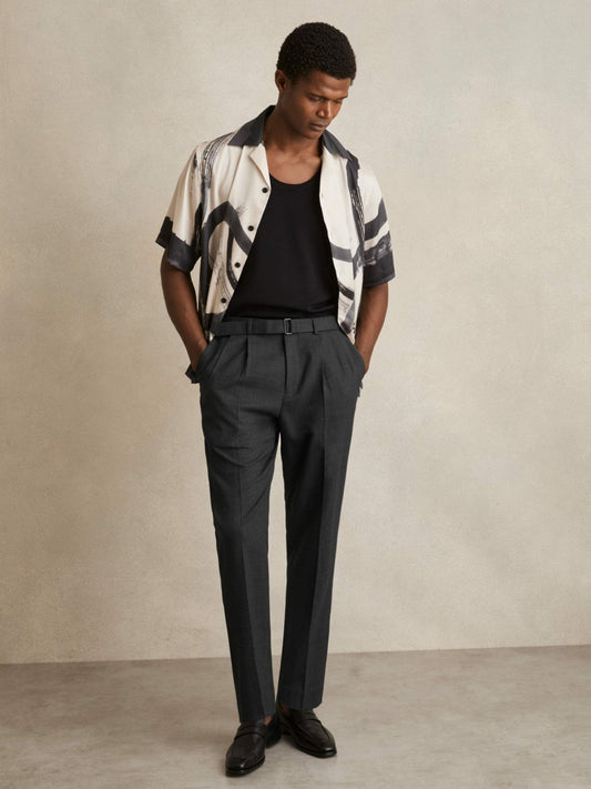 Wool-Blend Belted Pleated Trousers Regular-Fit in Charcoal Grey Men | Reiss