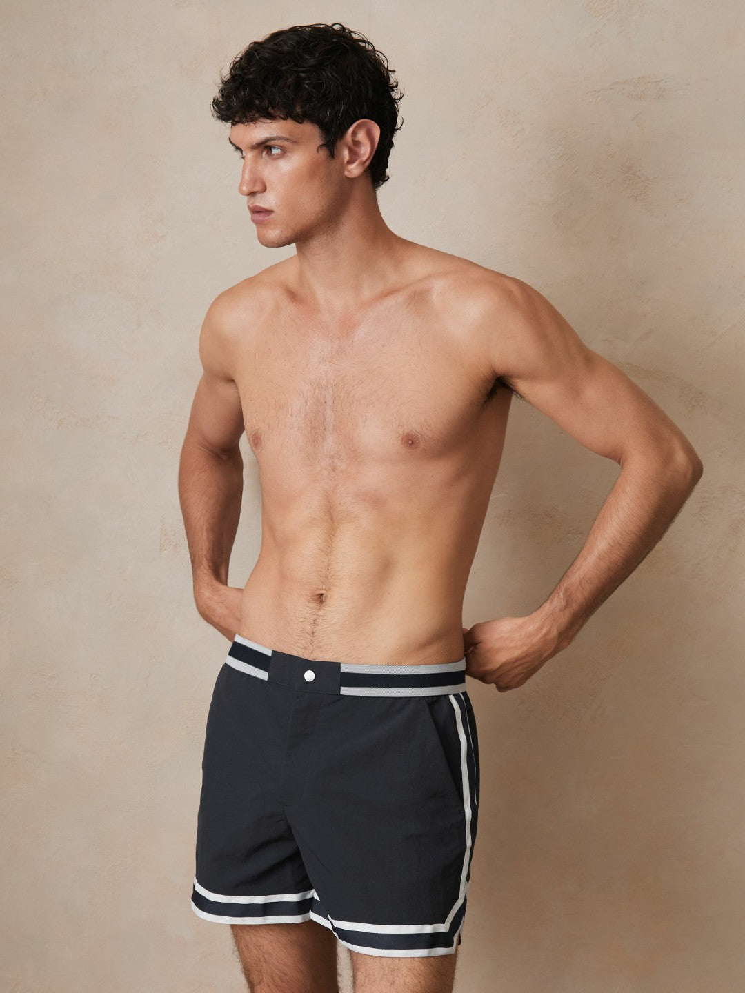 | Ché Stripe-Trim Swim Shorts in Navy Men | Reiss