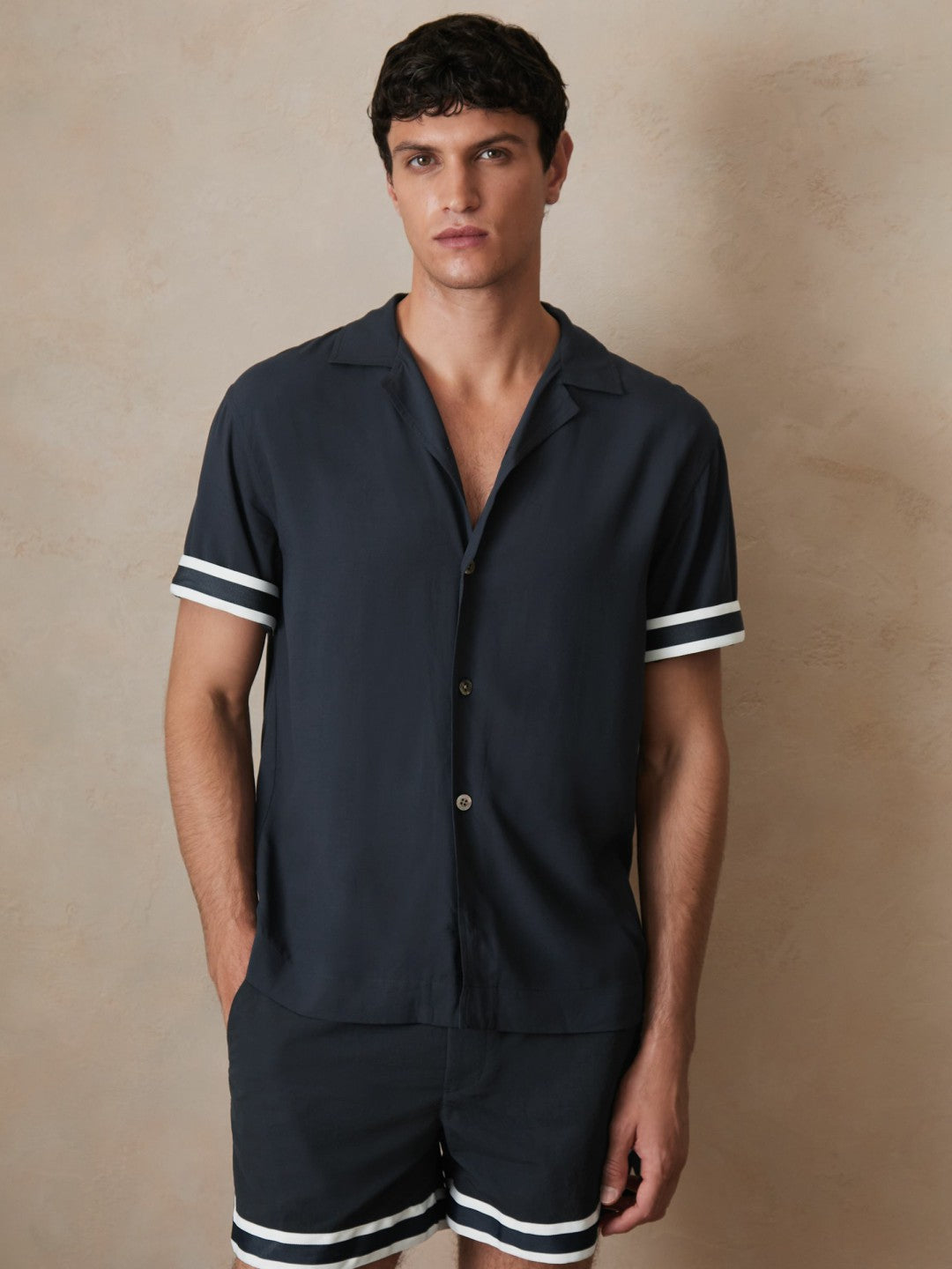 | Ché Stripe-Cuff Shirt in Navy Men | Reiss