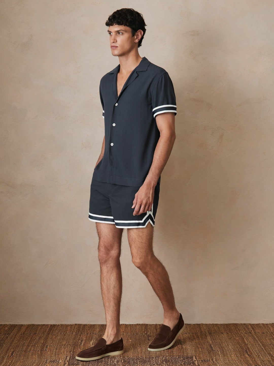 | Ché Stripe-Cuff Shirt in Navy Men | Reiss