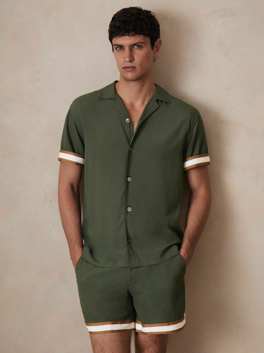 | Ché Stripe-Cuff Shirt in Pine Green Men | Reiss