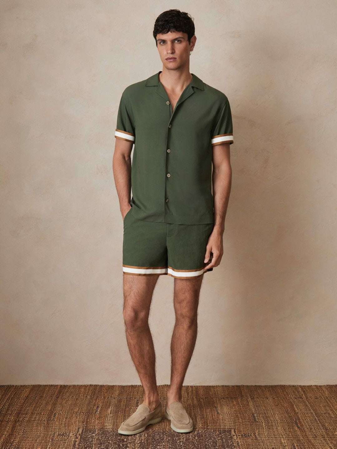 | Ché Stripe-Cuff Shirt in Pine Green Men | Reiss