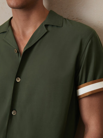 | Ché Stripe-Cuff Shirt in Pine Green Men | Reiss